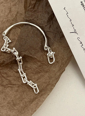 今饰有约复古马蹄拼接重工手链