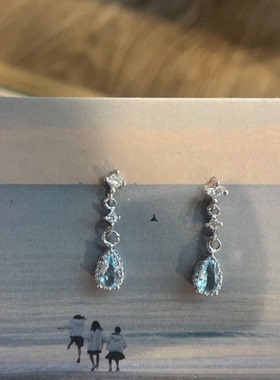 今饰有约瓦尔登湖水滴锆石耳钉