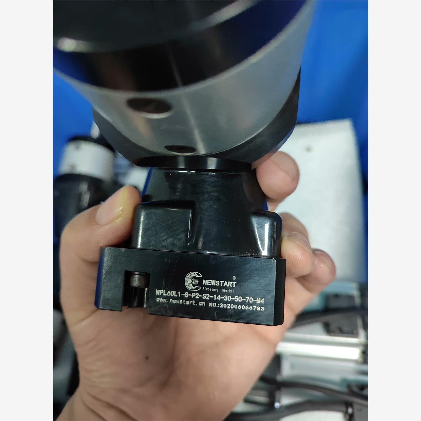 400W直角减速机WPL60L1-8-P2-S2-14-30 - 图2