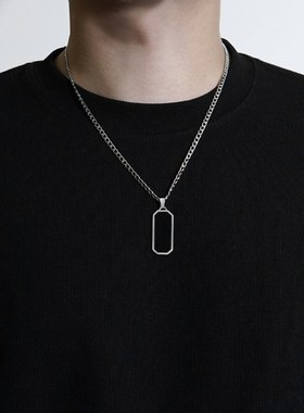 黑色几何方牌项链男轻奢小众设计感无事牌吊坠ins嘻哈毛衣链配饰
