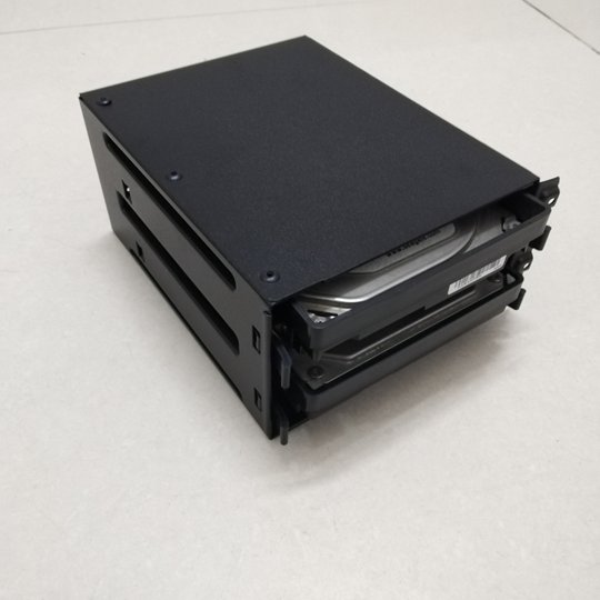 电脑硬盘3.5寸硬盘盒 减震硬盘盒 移动可装2个硬盘托架防震硬盘笼