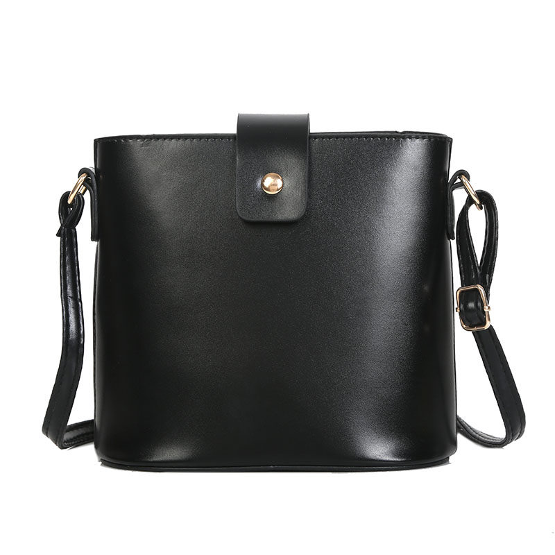 2020新款潮韩国chic斜挎质感水桶包 圣茵娜女士包袋