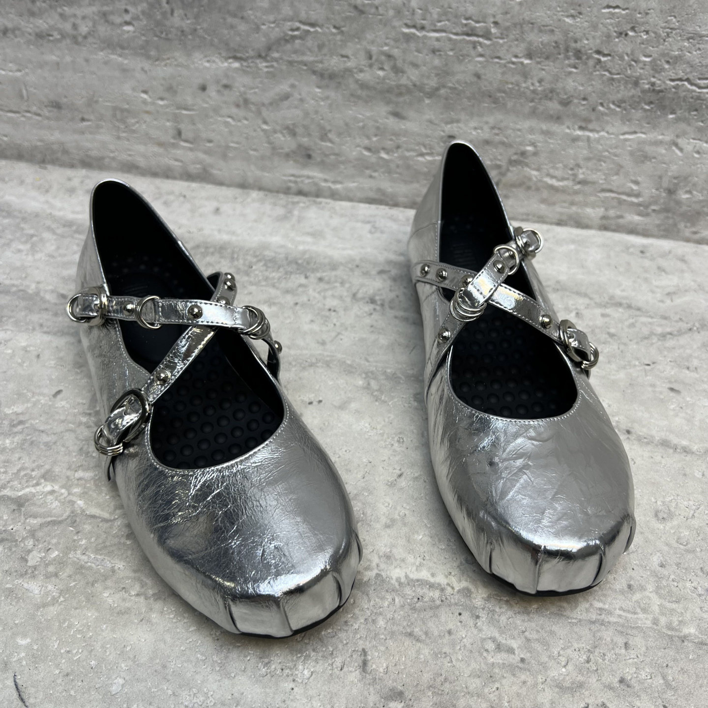 欧洲站女鞋2026春季新欧货真皮平底浅口交叉皮带扣时尚玛丽珍单鞋,淘宝优惠券,粉丝福利购,淘宝优惠卷