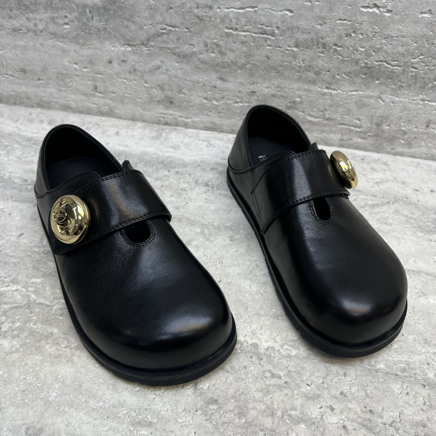 欧洲站2026春新款欧货真皮女鞋平底圆头魔术贴羊皮英伦皮鞋乐福鞋,淘宝优惠券,粉丝福利购,淘宝优惠卷