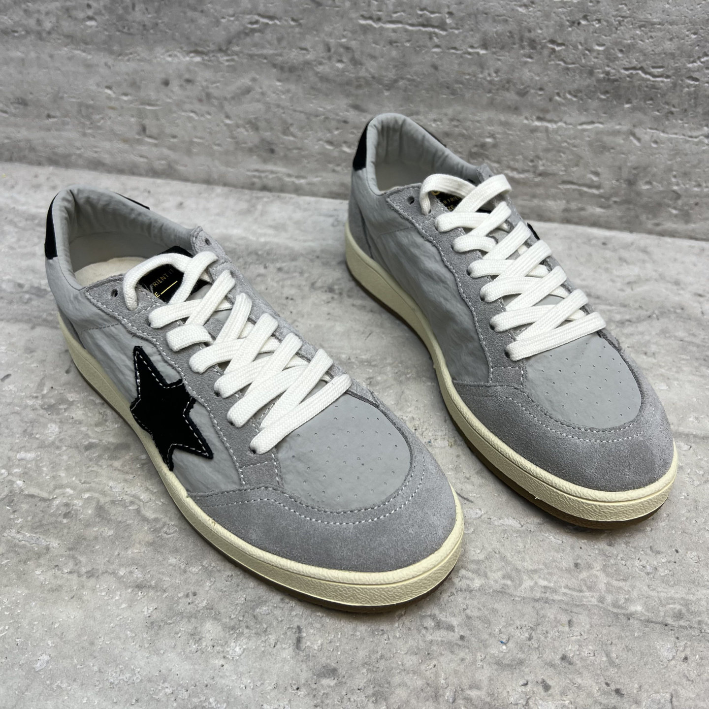 欧洲站2026春款欧货真皮女鞋平底系带牛反绒低帮拼色时尚单鞋板鞋,淘宝优惠券,粉丝福利购,淘宝优惠卷