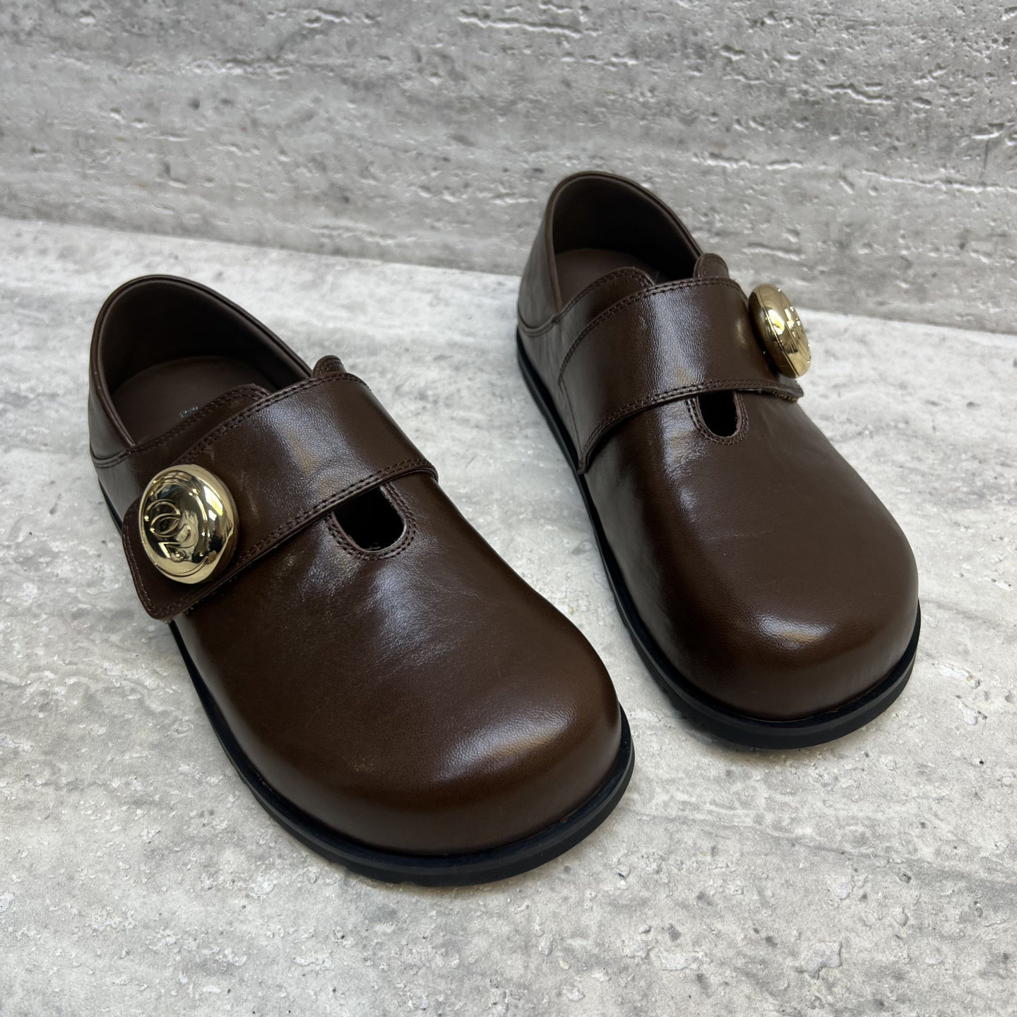 欧洲站2026春新款欧货真皮女鞋平底圆头魔术贴羊皮英伦皮鞋乐福鞋,淘宝优惠券,粉丝福利购,淘宝优惠卷