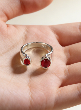 日韩复古镶红色石藏银戒指女士小众质感时髦开口饰品素银指环礼物