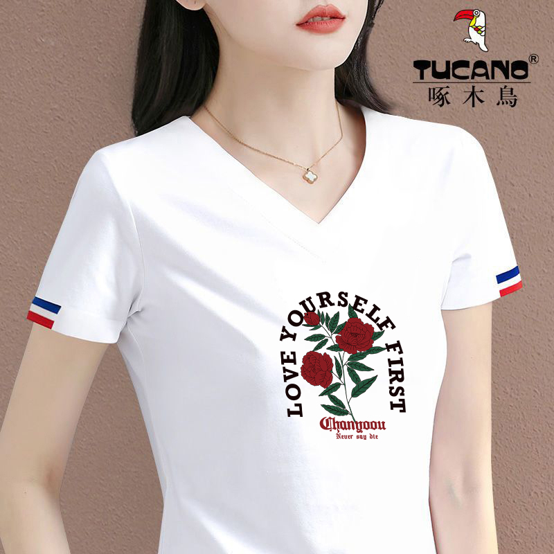 啄木鸟正品2025新款洋气时尚印花短袖T恤V领设计感百搭上衣女夏季 - 图0