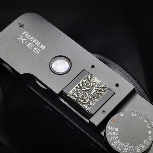 金属热靴盖富士xt50xt5x100vi佳能尼康zf徕卡q3奥林巴斯相机配件 - 图1