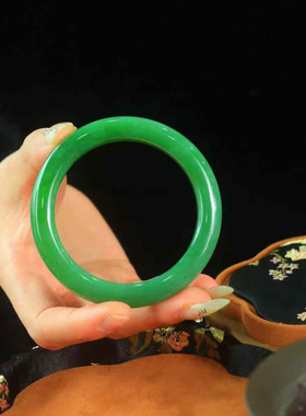 和田碧玉菠菜绿冰种圆条手镯