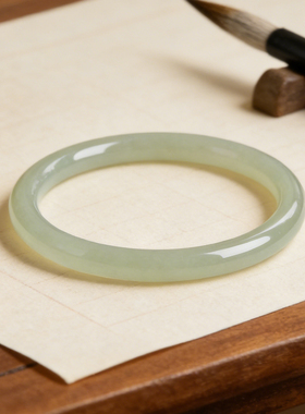 正品天然和田玉晴水圆条女款手镯