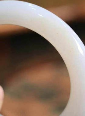 新疆和田玉手镯天然羊脂玉白玉