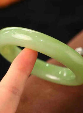 新疆和田玉黄口料手镯女款