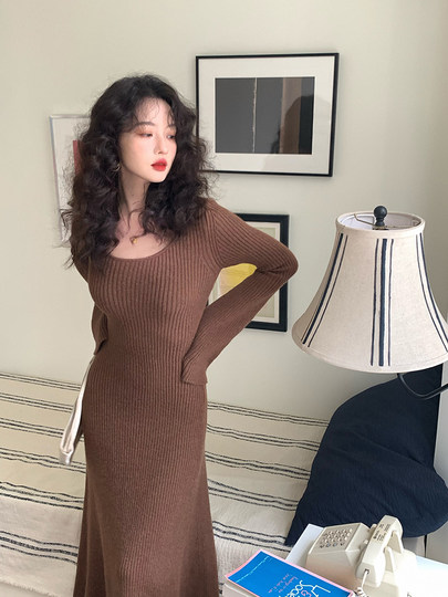 Homemade French style round neck knitted dress
