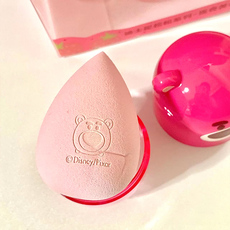 Щетка для лица miniso名创优品松松草莓熊维尼蛋壳美妆蛋套装不吃粉美妆蛋粉扑套
