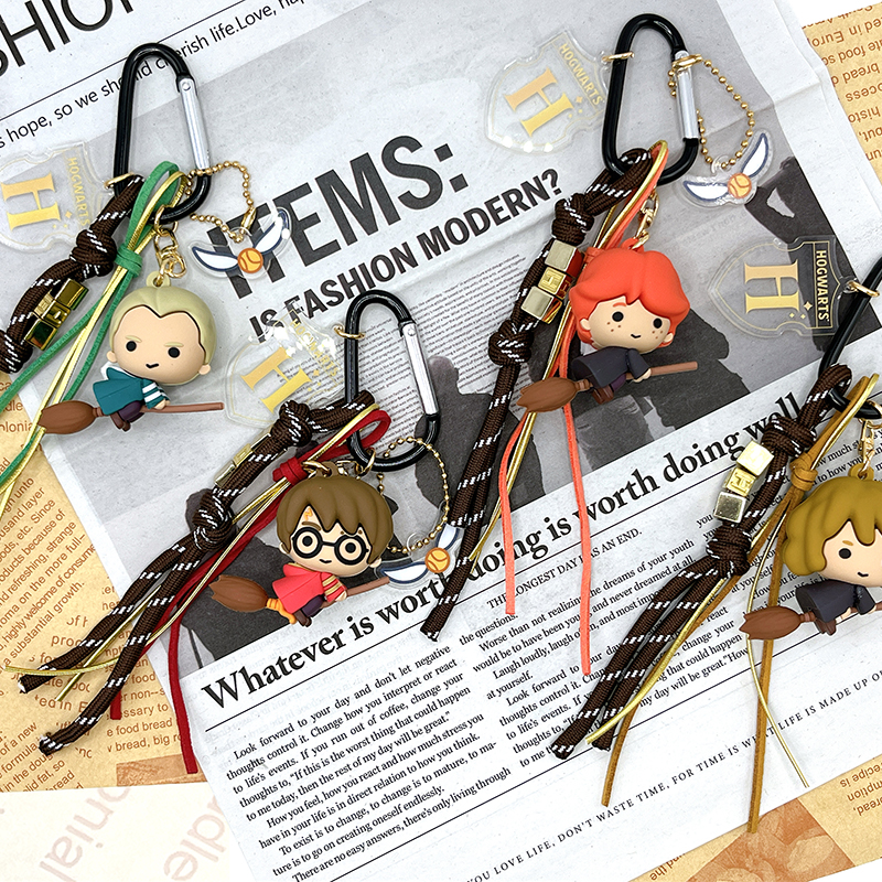 MINISO名创优品哈利·波特系列魔法扫帚立体挂件钥匙扣包挂饰卡通 - 图0