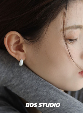 韩系女主耳钉小巧好驾驭