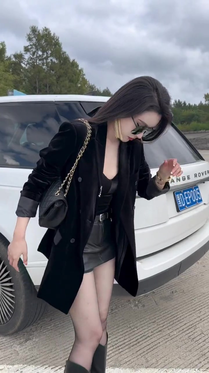 黑色气质高级感金丝绒外套女2023秋季新款时尚洋气百搭长袖上衣潮 - 图0