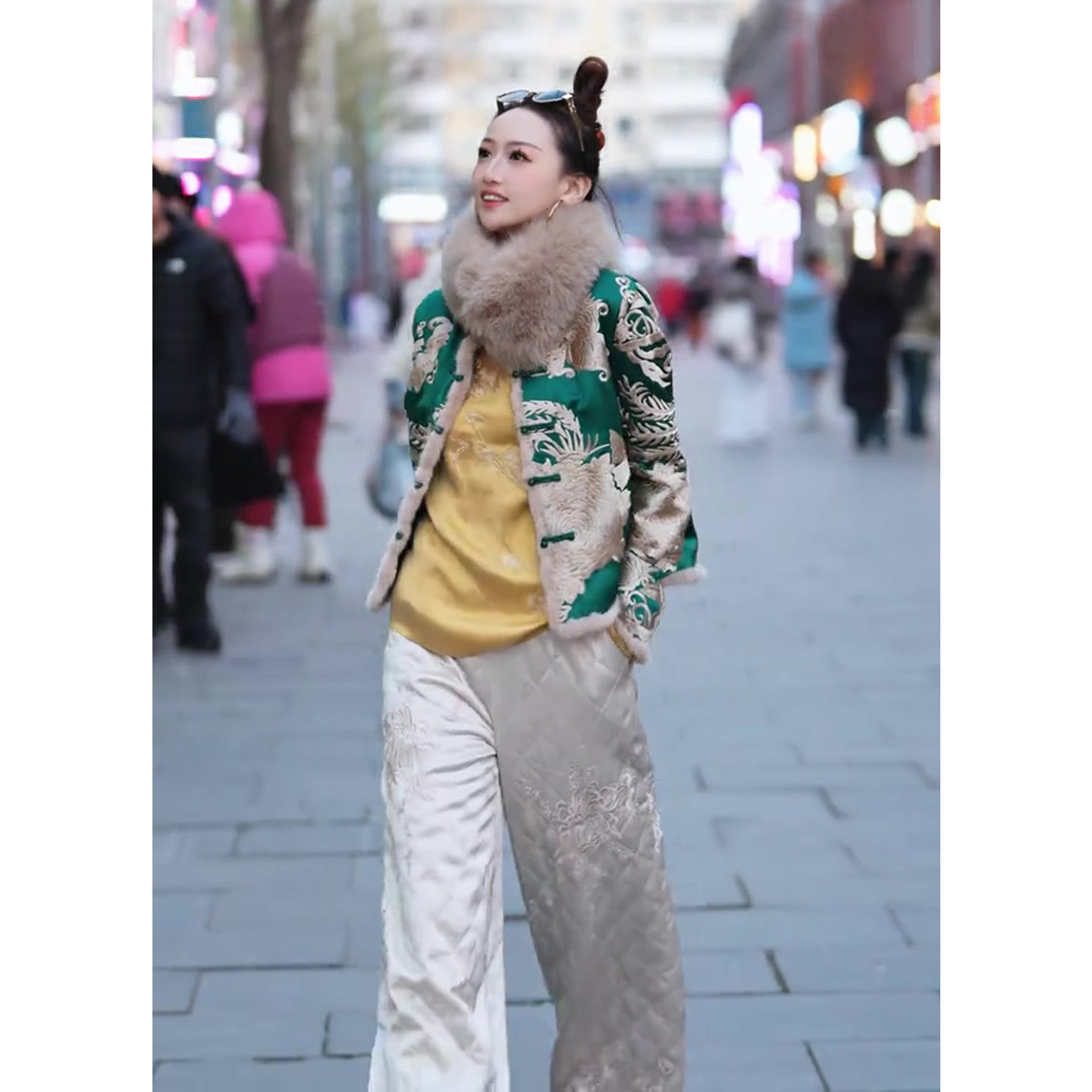 国风时尚套装女2025冬季新款毛毛拼接刺绣外套+压格阔腿裤两件套,淘宝优惠券,粉丝福利购,淘宝优惠卷