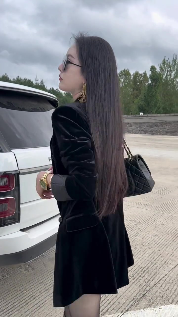 黑色气质高级感金丝绒外套女2023秋季新款时尚洋气百搭长袖上衣潮 - 图2