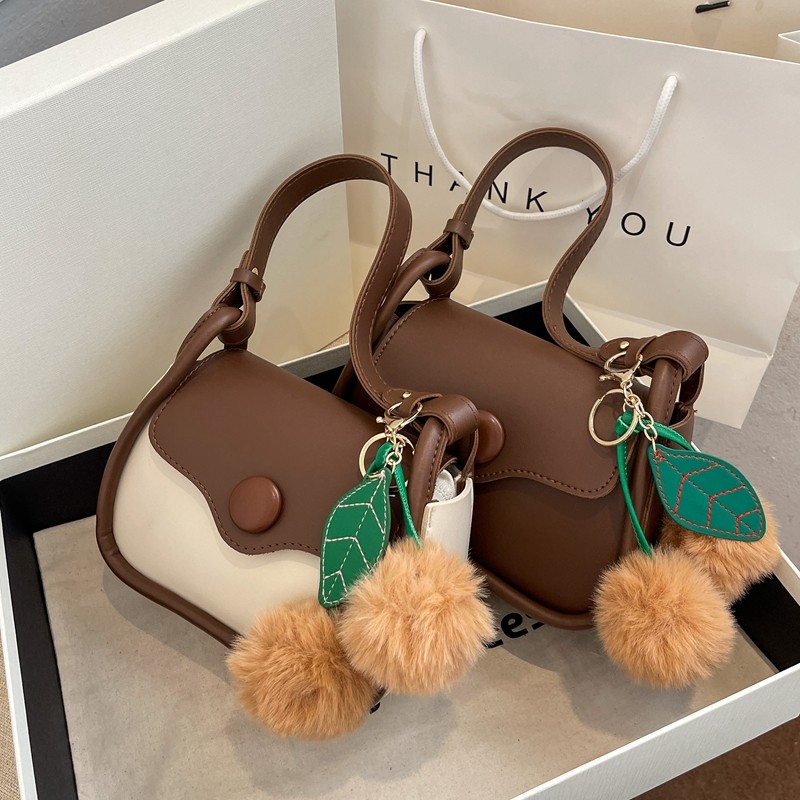 今年流行包包女2025新款潮高级质感ins小众斜挎包百搭单肩腋下包,淘宝优惠券,粉丝福利购,淘宝优惠卷