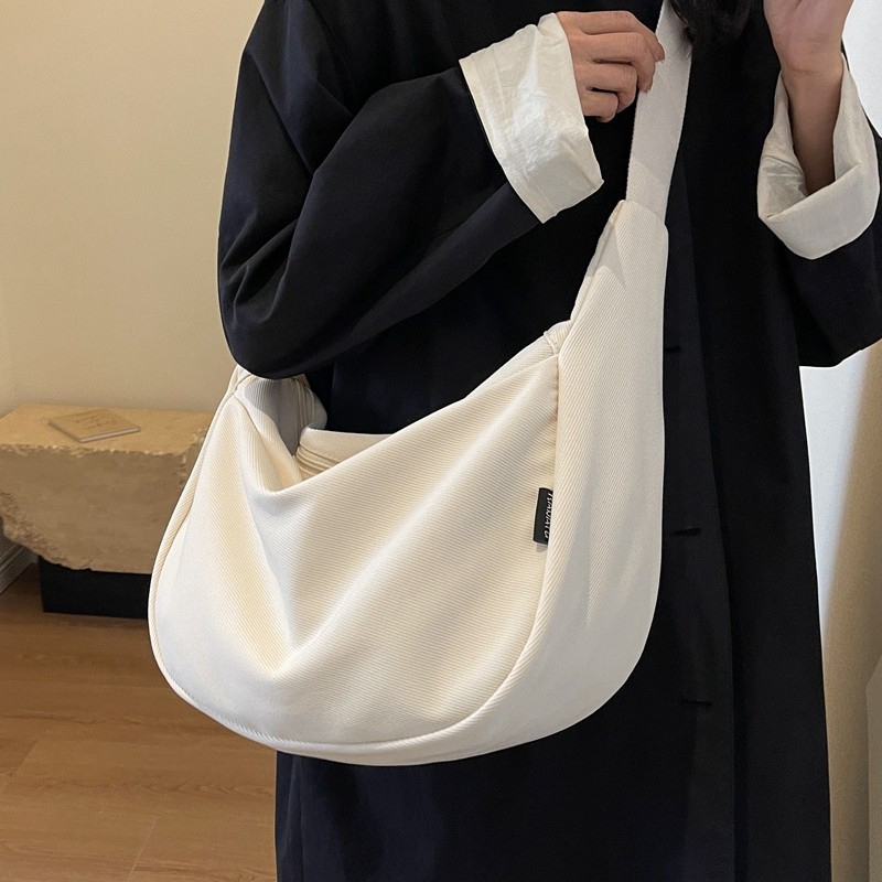 大容量帆布包女2025新款休闲宽带单肩斜挎包上课通勤包百搭饺子包,淘宝优惠券,粉丝福利购,淘宝优惠卷