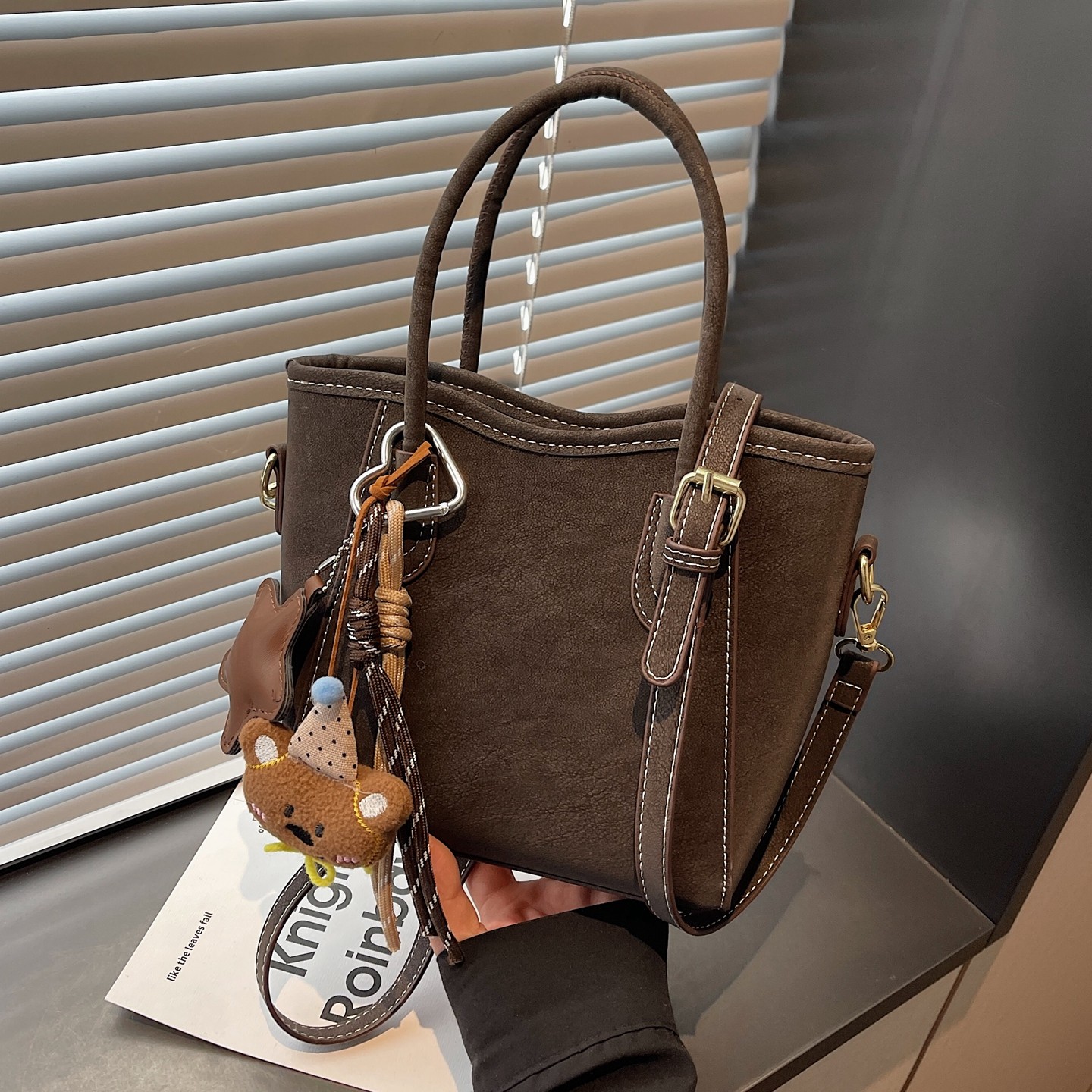 秋冬美拉德手提包包女式2026新款复古菜篮子水桶包通勤百搭斜挎包,淘宝优惠券,粉丝福利购,淘宝优惠卷