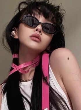 拽甜丝滑奶茶色复古小脸墨镜高级感潮酷夏日拍照防晒椭圆太阳眼镜