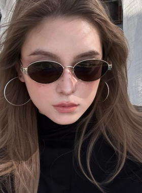 老钱风轻奢时髦复古椭圆形太阳茶色眼镜防晒挡紫外线遮阳拍照墨镜