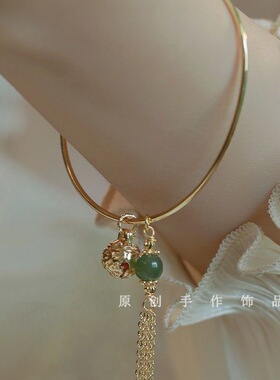 玉髓宫铃半镯女小众设计