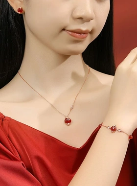 原创灵蛇手链女纯银国潮复古本命年蛇年红玛瑙手串新中式皇冠手饰