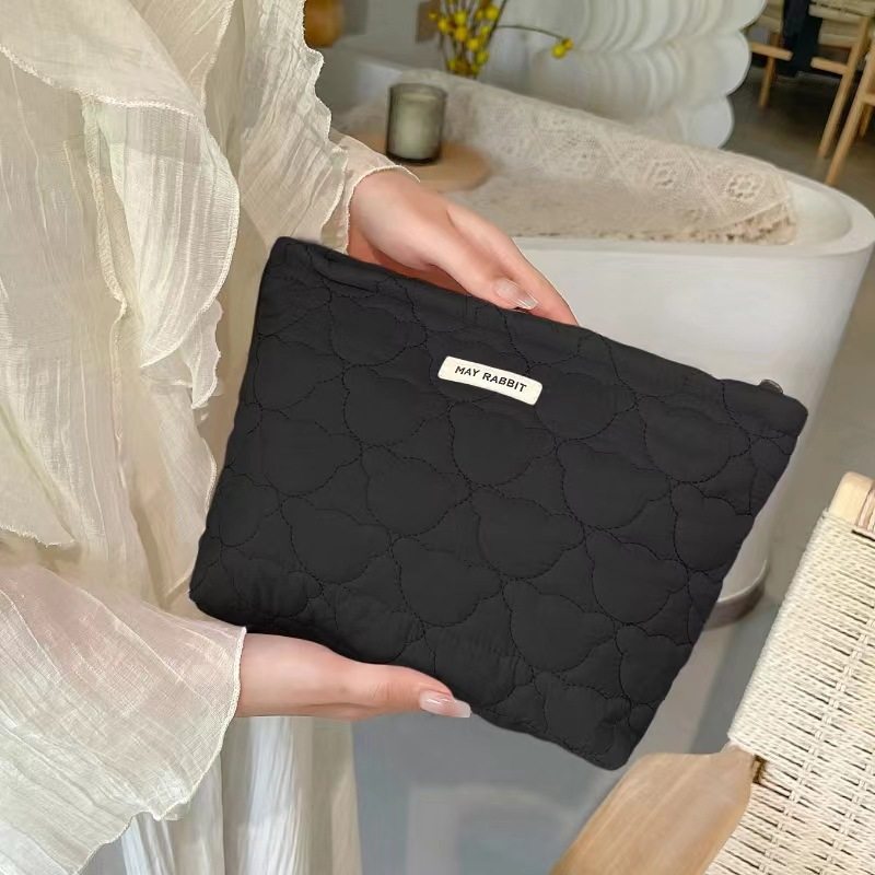 ins日韩绗缝小熊手拿包化妆包收纳袋大容量女旅行洗漱品护肤品包,淘宝优惠券,粉丝福利购,淘宝优惠卷