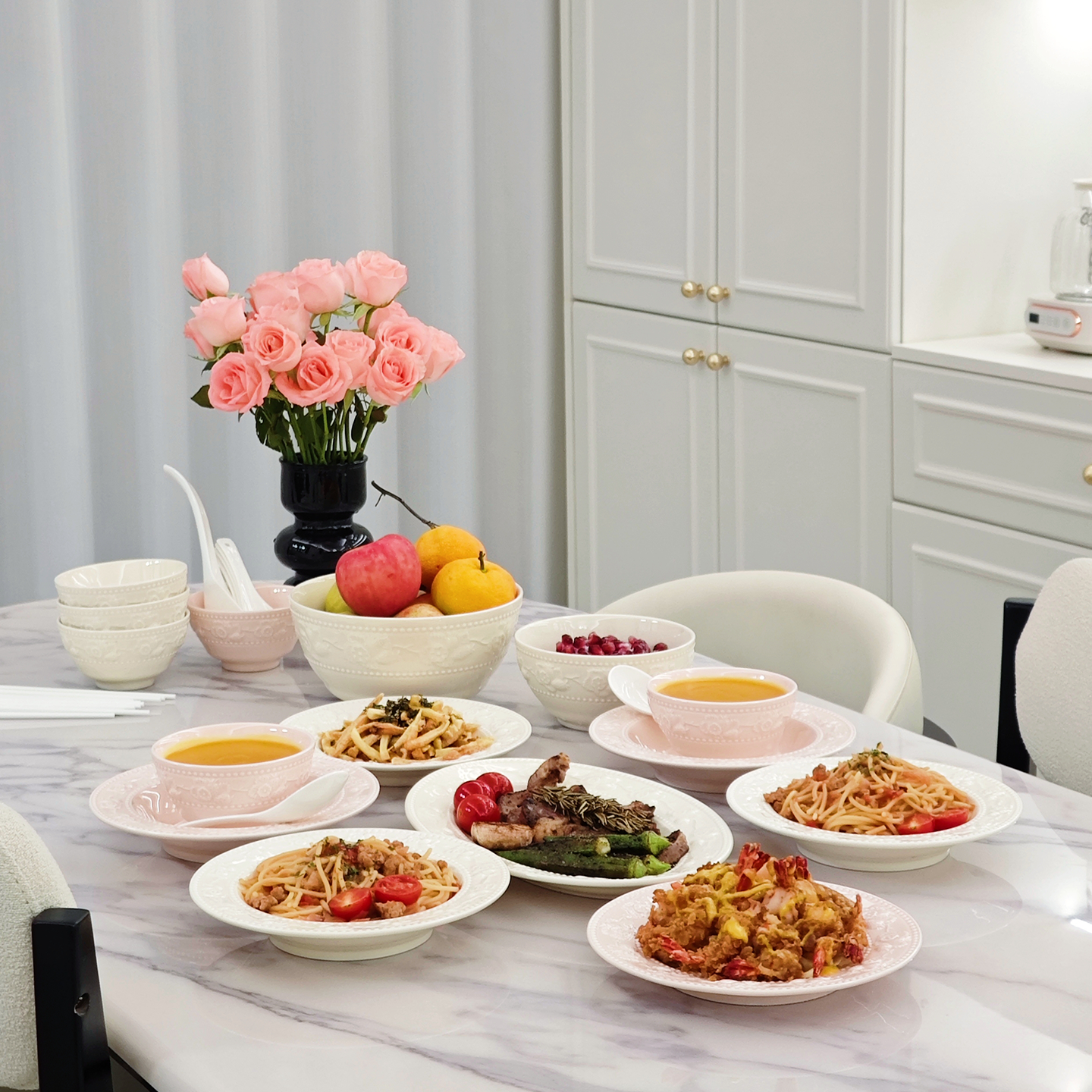 2026新款碗碟套装家用浮雕釉下彩法式餐具乔迁新居礼物碗盘筷组合,淘宝优惠券,粉丝福利购,淘宝优惠卷