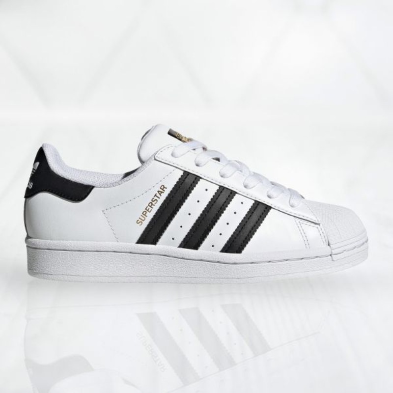 客邻尚品海外旗舰店Adidas/阿迪达斯三叶草板鞋金标贝壳头休闲时尚运动小白鞋 FU77120