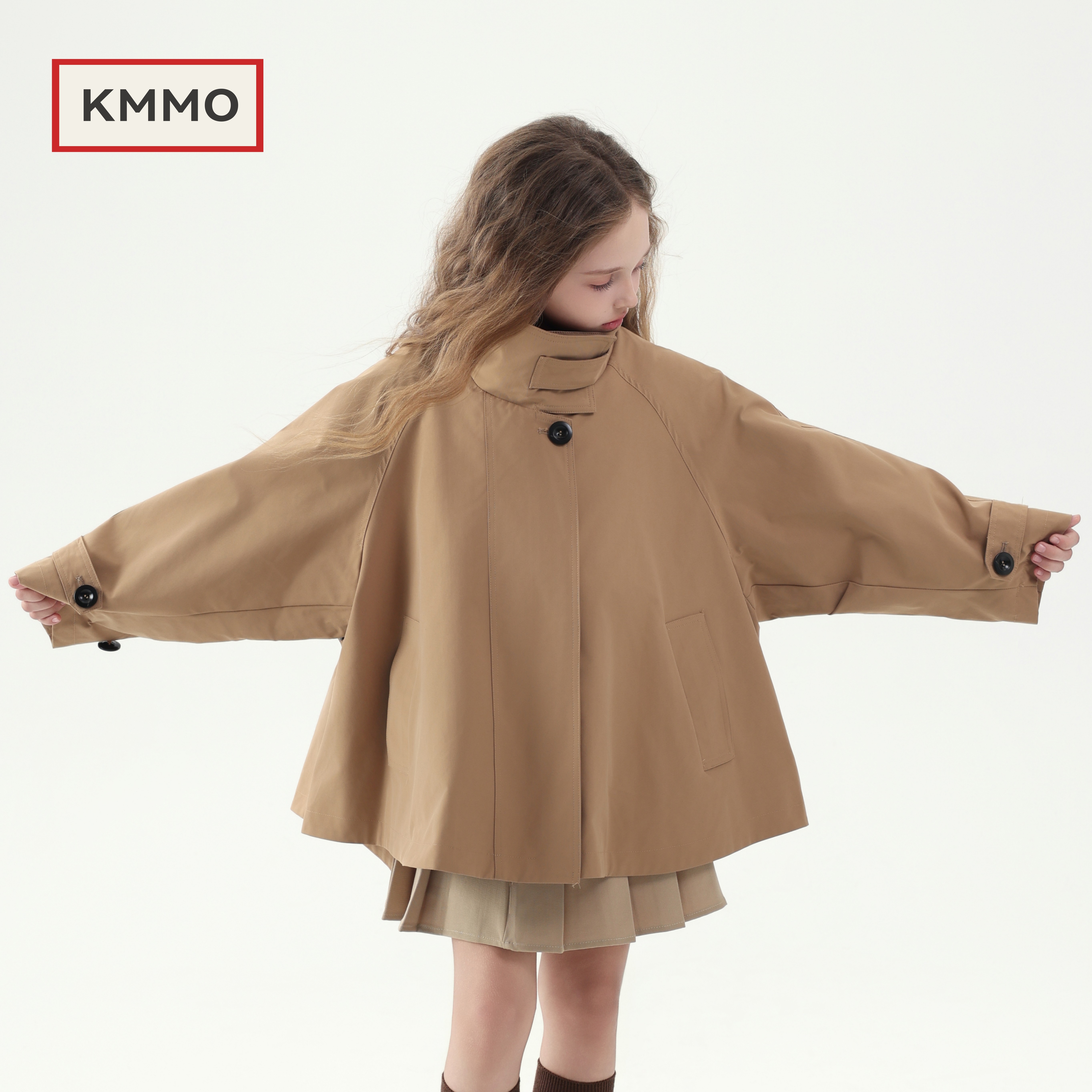 KMMO童装2025秋季新款立领风衣女童秋季新款斗篷式防风卡其外套,淘宝优惠券,粉丝福利购,淘宝优惠卷