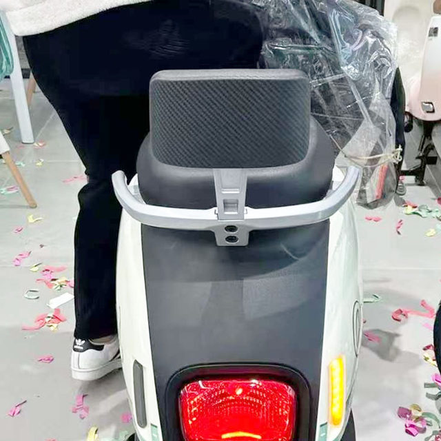Can be used for Luyuan electric vehicle MOC Ouyu rear backrest tail wing car handle handle armrest original accessories nylon