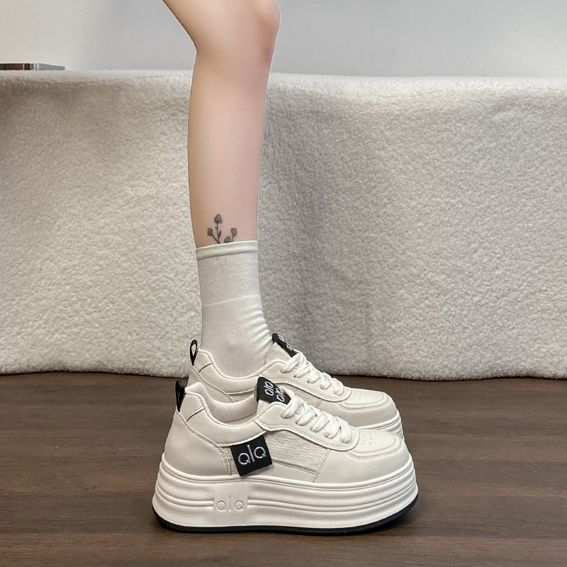 赵露思同款厚底小白鞋女2026春季新款增高松糕休闲板鞋百搭面包鞋,淘宝优惠券,粉丝福利购,淘宝优惠卷