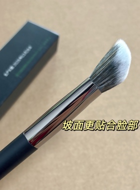 腮红膏多用膏好搭档！朱栈RC胭羽坡型腮红刷点彩刷多用化妆刷