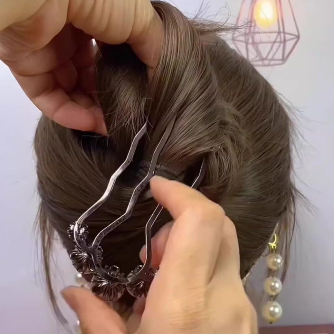 2025新款气质U型珍珠发簪女后脑勺丸子头发钗子盘发神器插梳发饰,淘宝优惠券,粉丝福利购,淘宝优惠卷