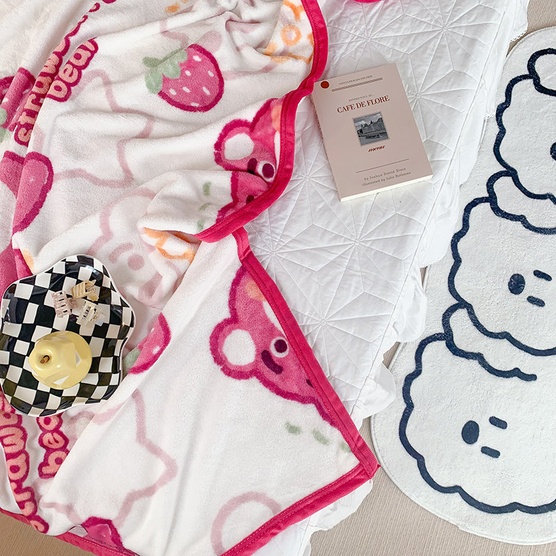 迪士尼草莓熊可爱休闲牛奶绒毛毯 星晴休闲毯/毛毯/绒毯