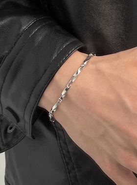 莫比乌斯项链钛钢不掉色