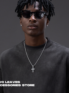 TWOLEAVES嘻哈镶钻十字架吊坠