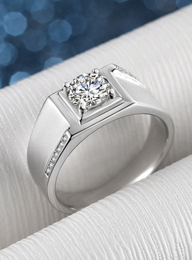 S925纯银莫桑钻男士微镶戒指一克拉四爪戒指纯银镶嵌莫桑钻石婚戒