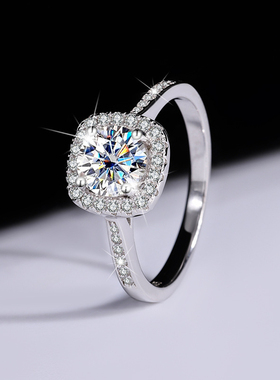 S925纯银莫桑石戒指女公主方包白金钻石仿真求婚订婚结婚钻戒闪耀