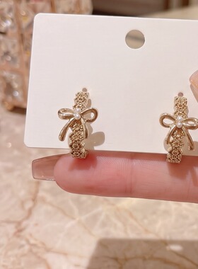 金色蝴蝶结珍珠耳钉女轻奢小众