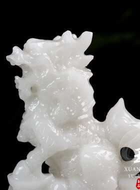 天然汉白玉麒麟一对招财摆件