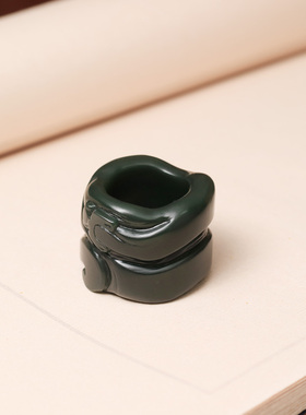 螭龙扳指黑青料和田玉塔青指环