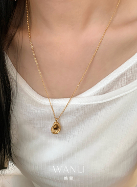 挽里虎眼石吊坠串珠链女配饰高级