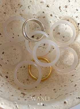天然玉髓闭口戒指素圈女轻奢