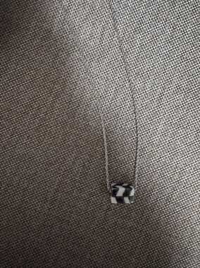 陶瓷项链  小众设计！黑白花纹方块吊坠银项链 个性百搭老钱风